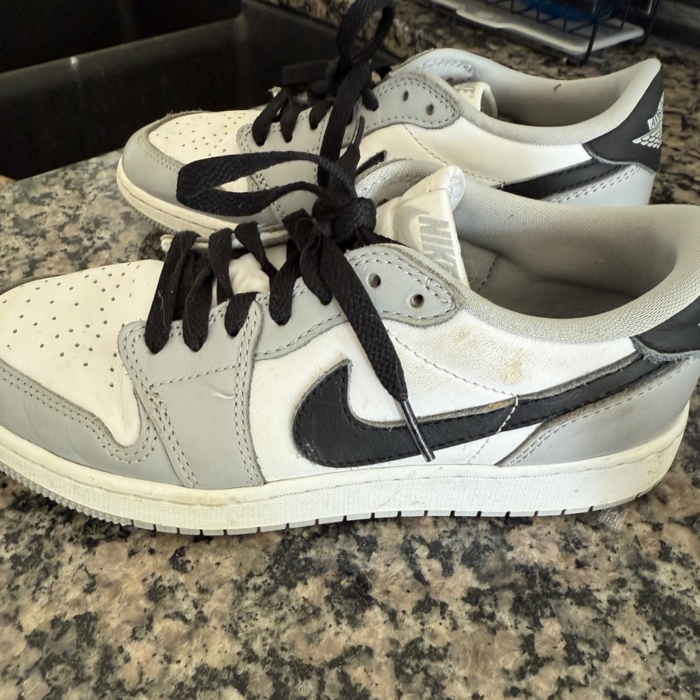 Nike Black and White Sneakers Classic Low-Top Design